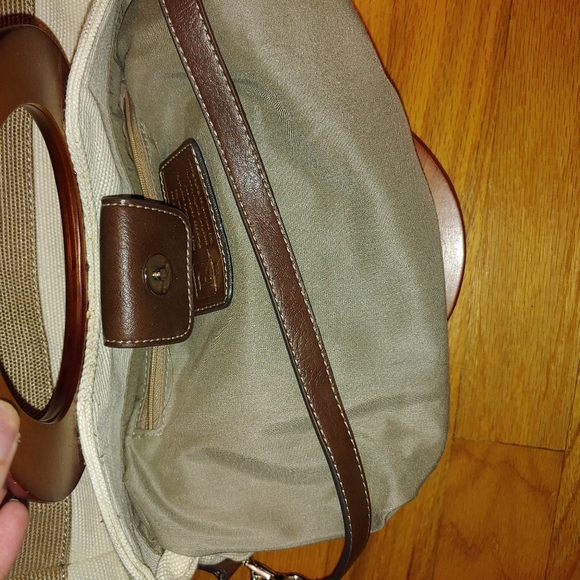 Relic by Fossil purse with Circle Wooden Handles & Removable Straps - Picture 7 of 8